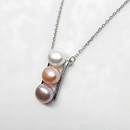 Cradle Trio Necklace