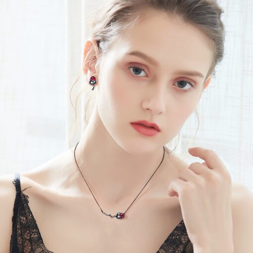 Obsidian Rose Swarovski Jewellery Set