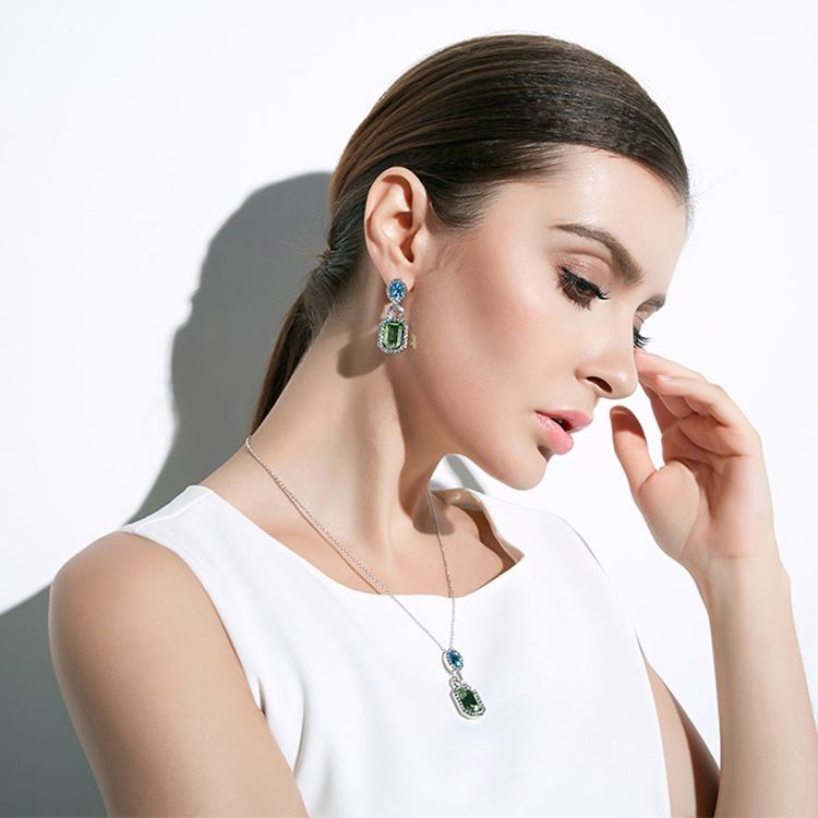Jewels Of The World Necklace