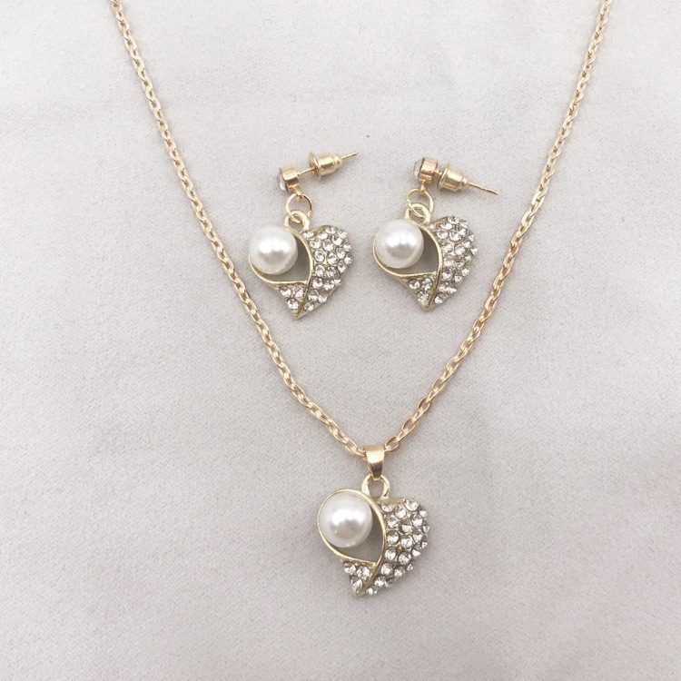 Glimmering Gold Set
