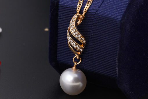 Pearl and Gold Set
