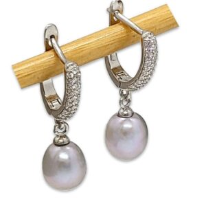 U-Shaped Carved Pearl Earrings